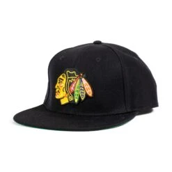 Chicago Blackhawks - American Needle NHL Vintage Wool Replica Snapback Hat